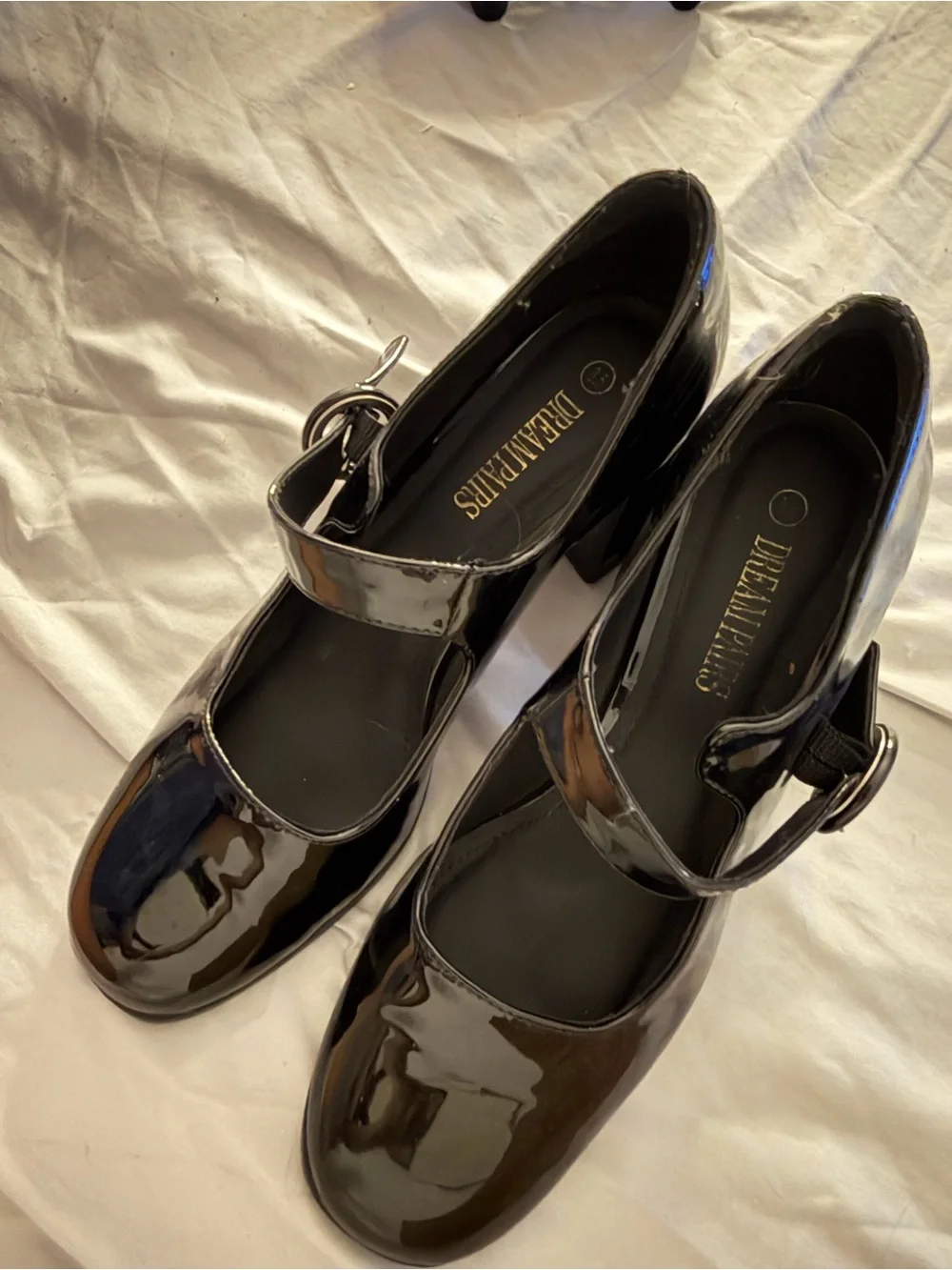 Dream Pairs Black Size 8.5 Glossy Mary Jane Heels